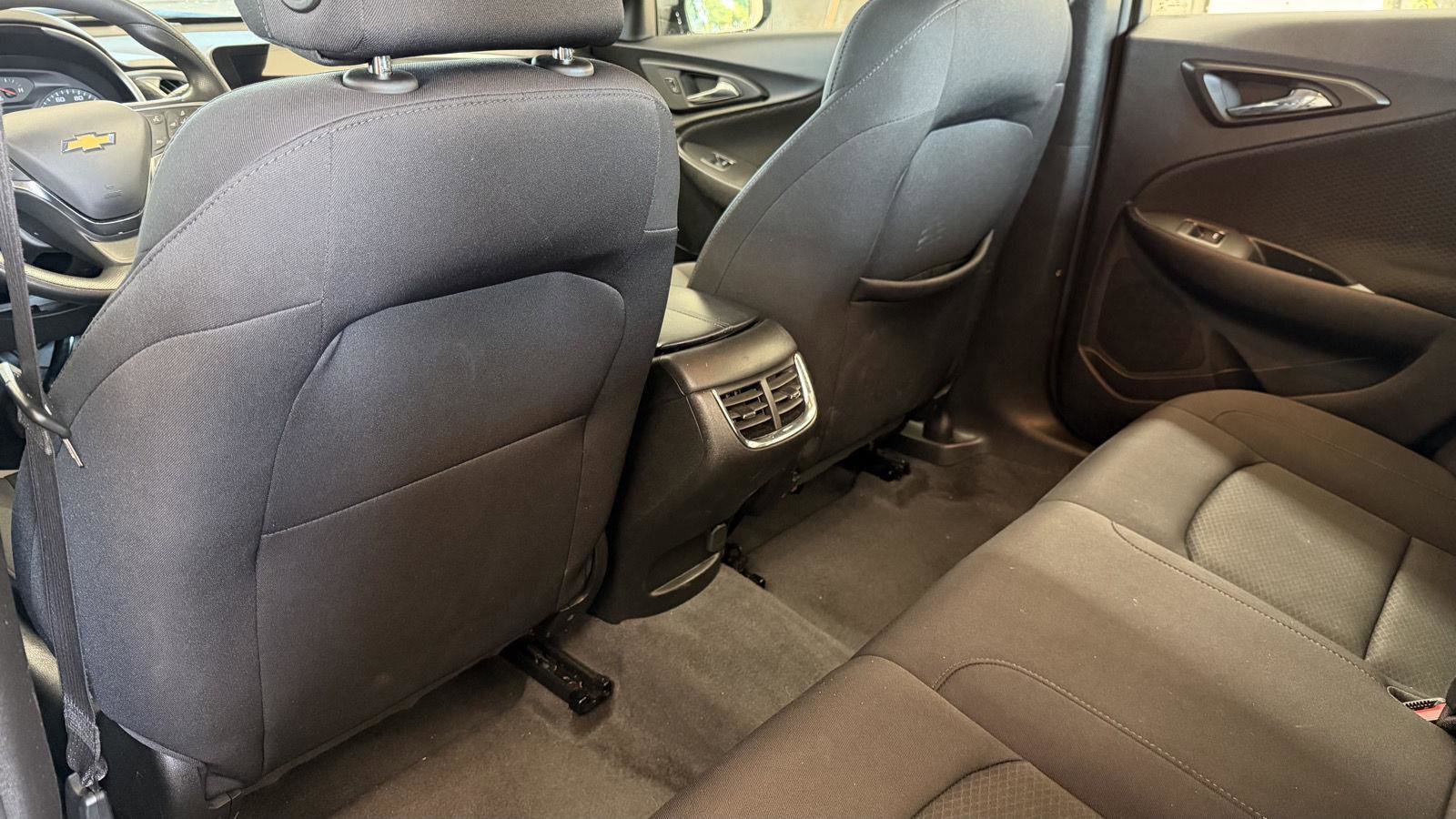 Used 2024 Chevrolet Malibu LT image 25