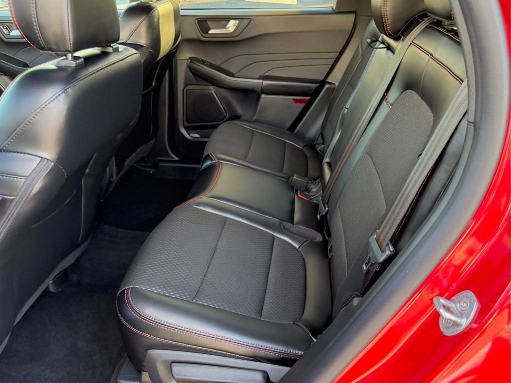 Certified 2025 Ford Escape ST-Line w/ Equipment Group 301A image 29