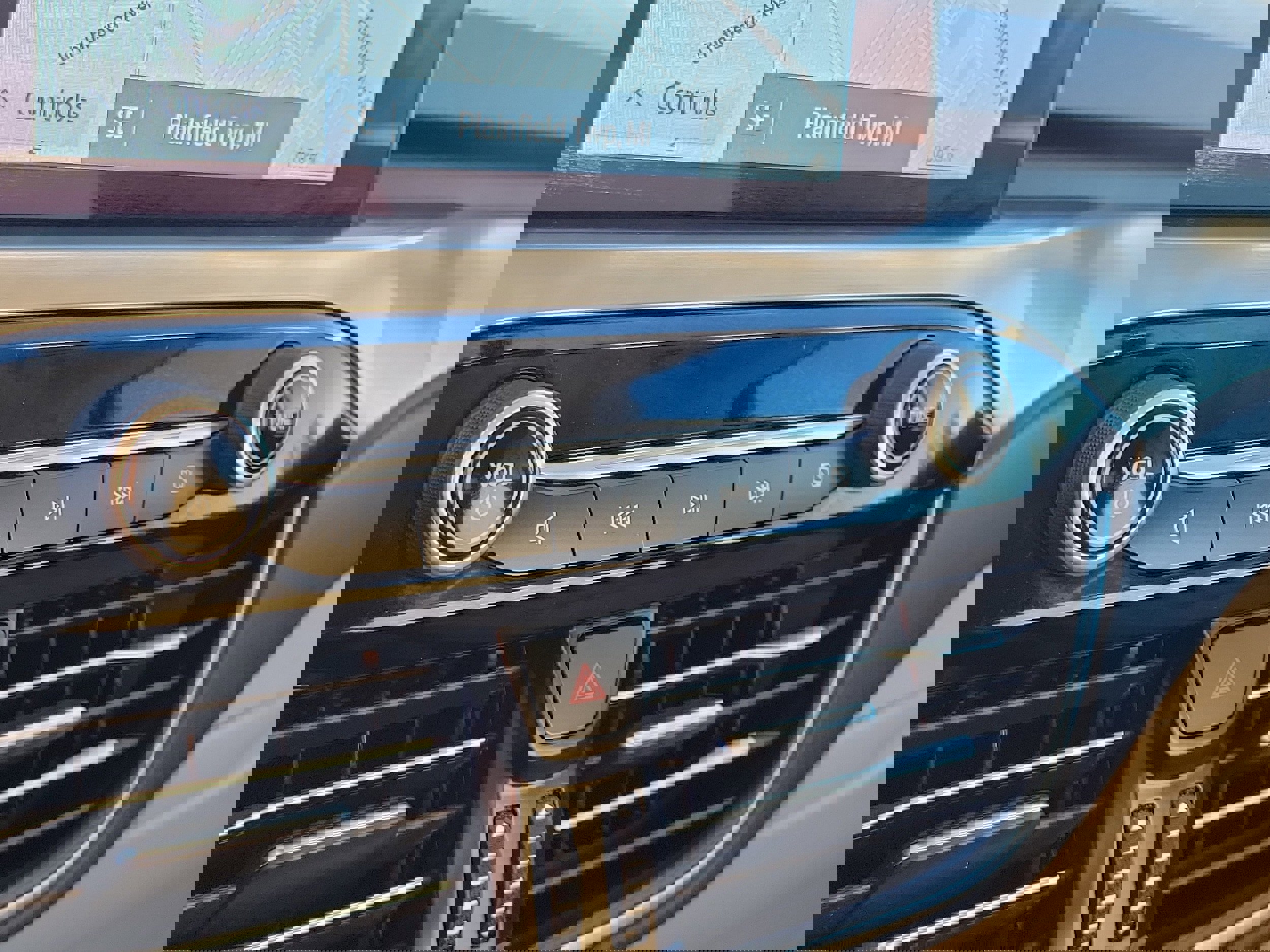 Certified 2022 Ford Escape Titanium image 29