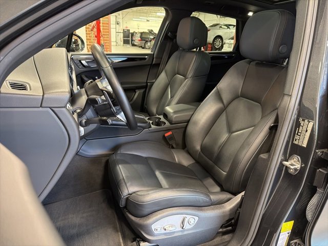 Used 2020 Porsche Macan image 18