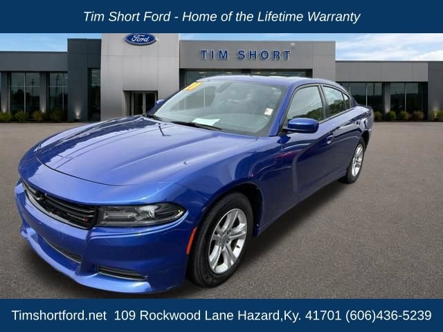 Used 2020 Dodge Charger SXT w/ Leather Interior Group RWD image 2