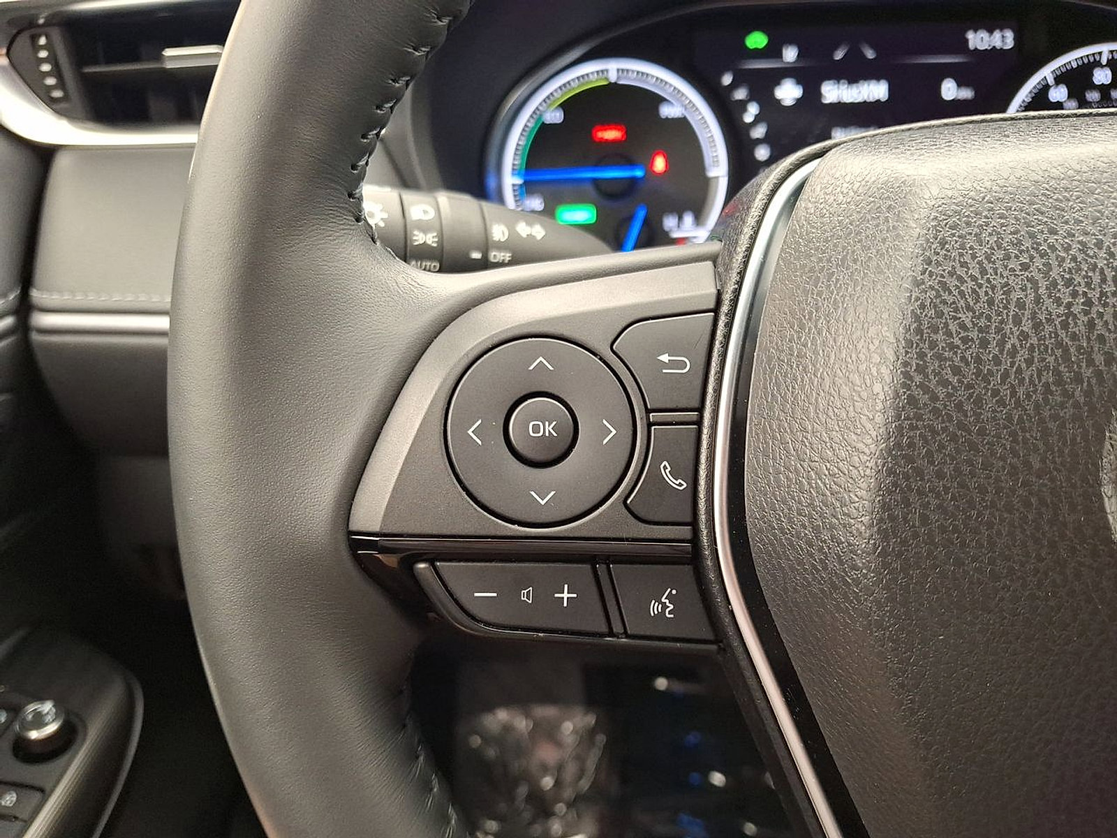 Certified 2024 Toyota Venza Nightshade image 17