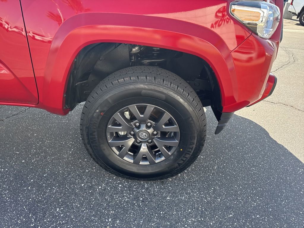 Certified 2023 Toyota Tacoma SR5 AWD/4WD image 20