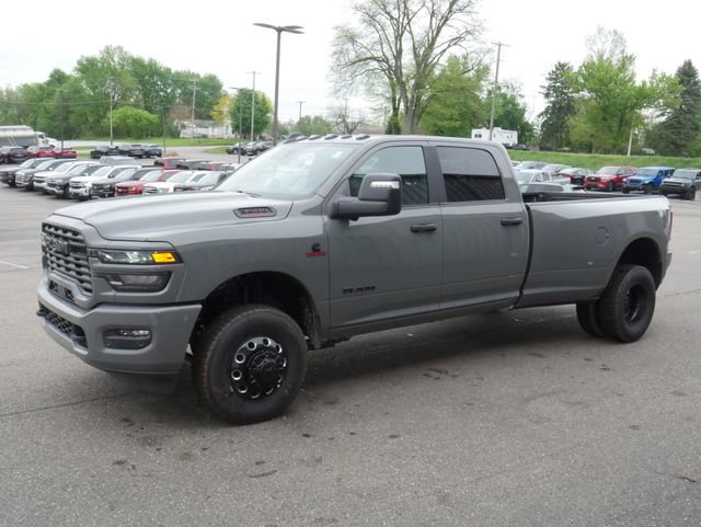 New 2026 RAM 3500 Big Horn AWD/4WD image 6