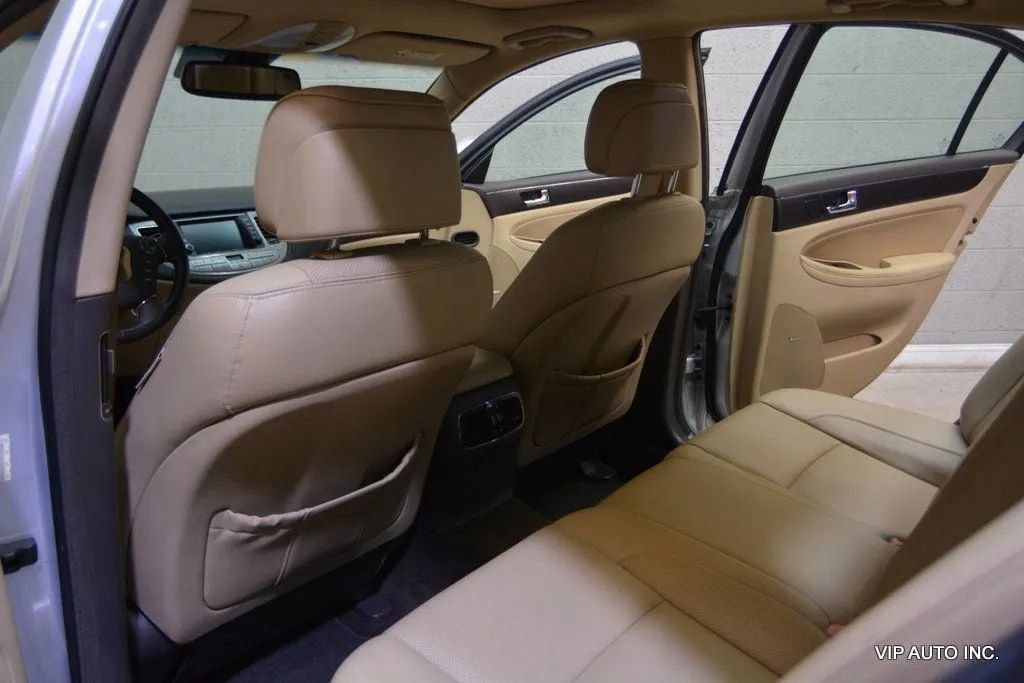 Used 2010 Hyundai Genesis 4.6 RWD image 20