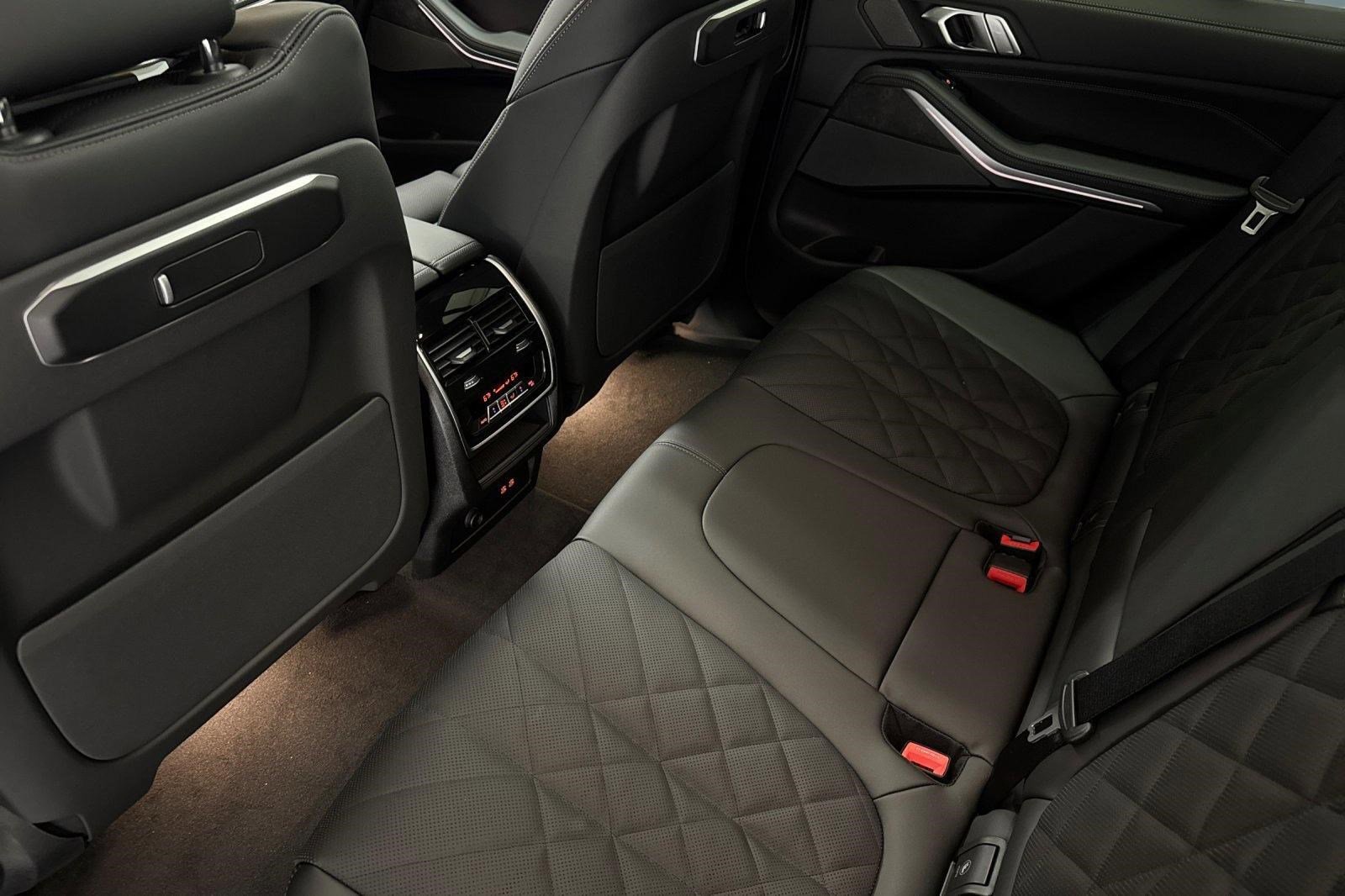 Used 2026 BMW X5 sDrive40i w/ Premium Package RWD image 15