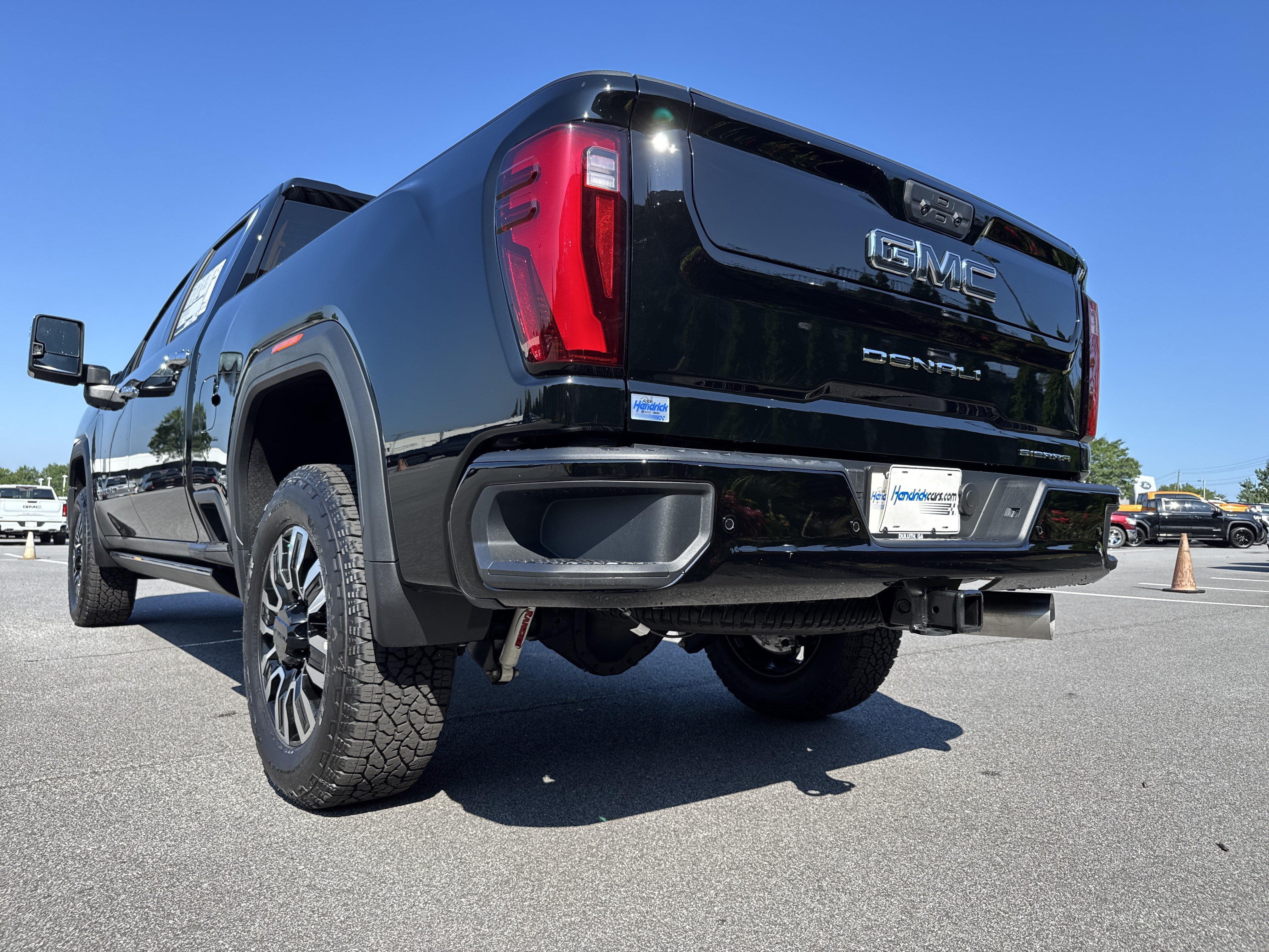 New 2026 GMC Sierra 2500 Denali Ultimate AWD/4WD image 8
