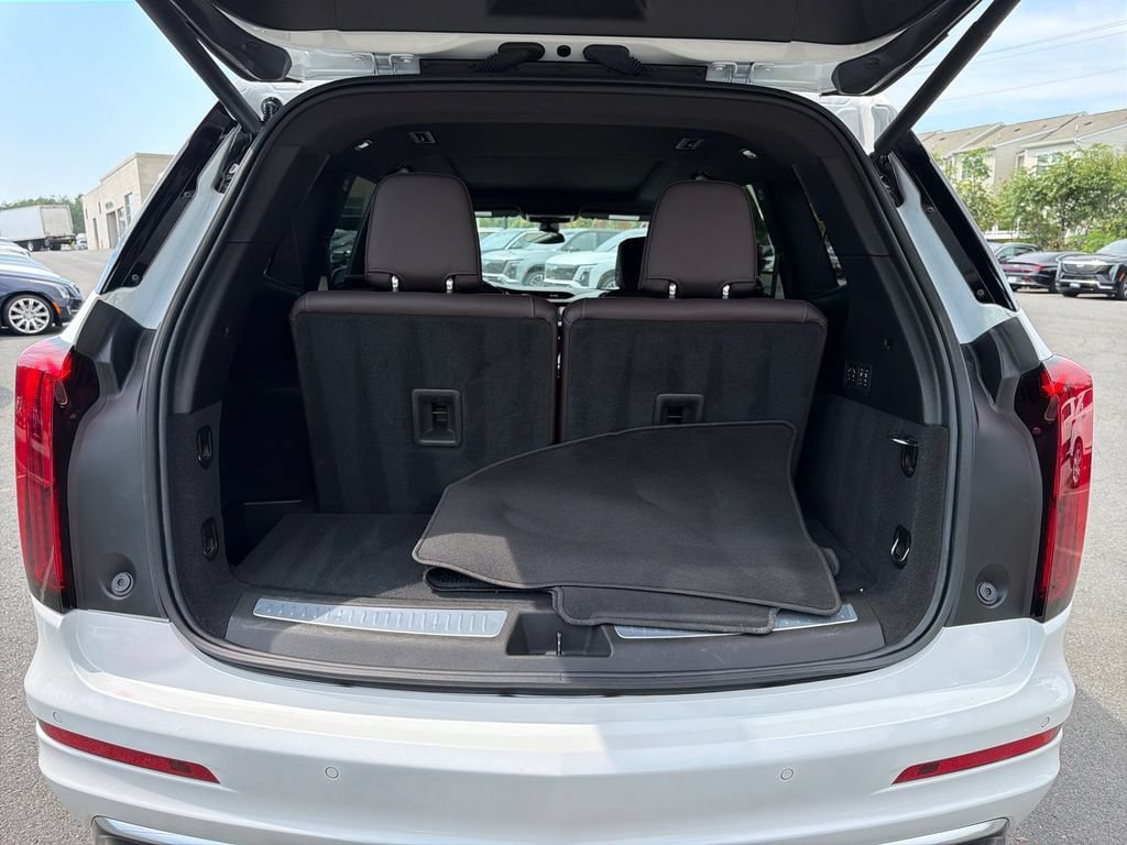 Certified 2024 Cadillac XT6 Premium Luxury AWD/4WD image 14
