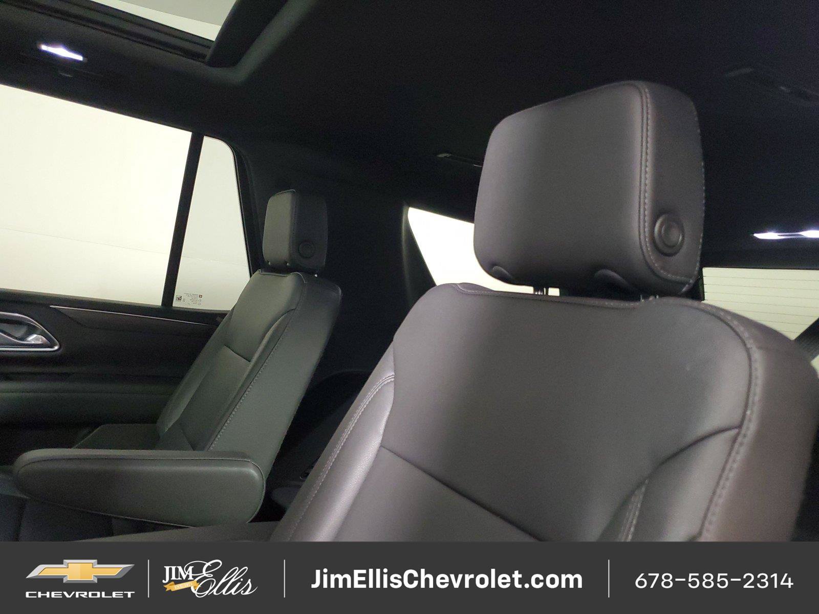 Used 2023 Chevrolet Tahoe Z71 w/ Luxury Package AWD/4WD image 13