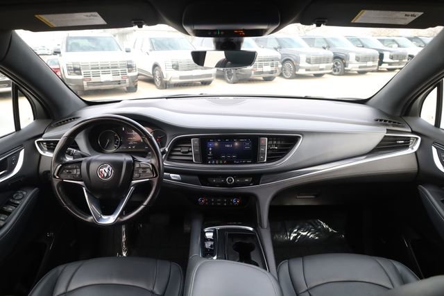 Used 2024 Buick Enclave Premium image 11