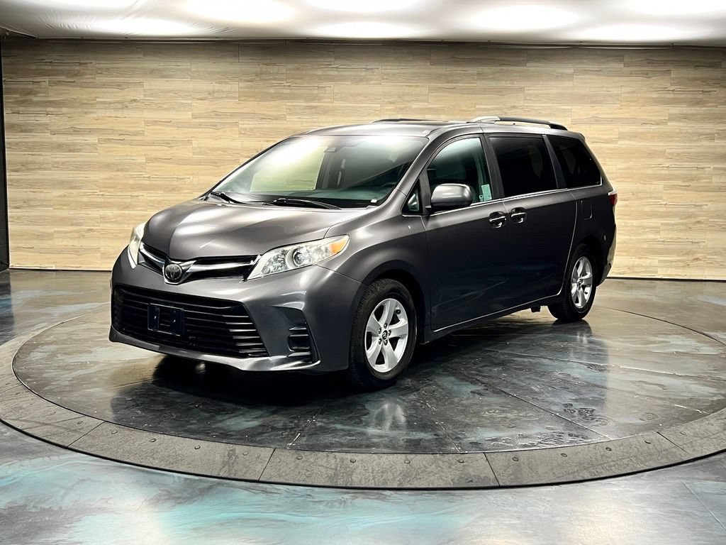 Used 2019 Toyota Sienna LE FWD image 5