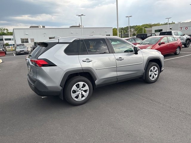 Certified 2025 Toyota RAV4 LE AWD/4WD image 8