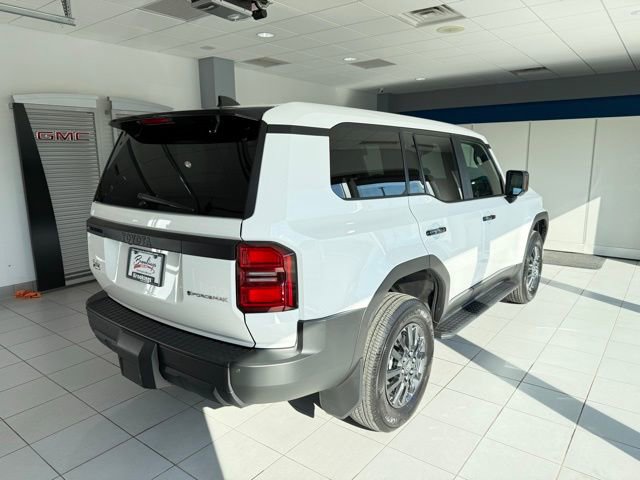 Used 2024 Toyota Land Cruiser image 6