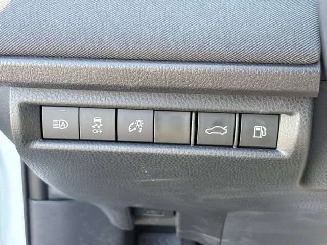 Used 2025 Toyota Camry LE AWD/4WD image 21