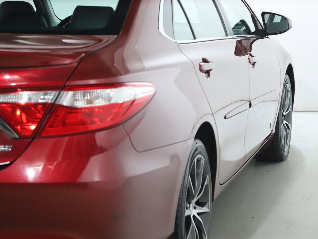 Used 2015 Toyota Camry XSE image 45
