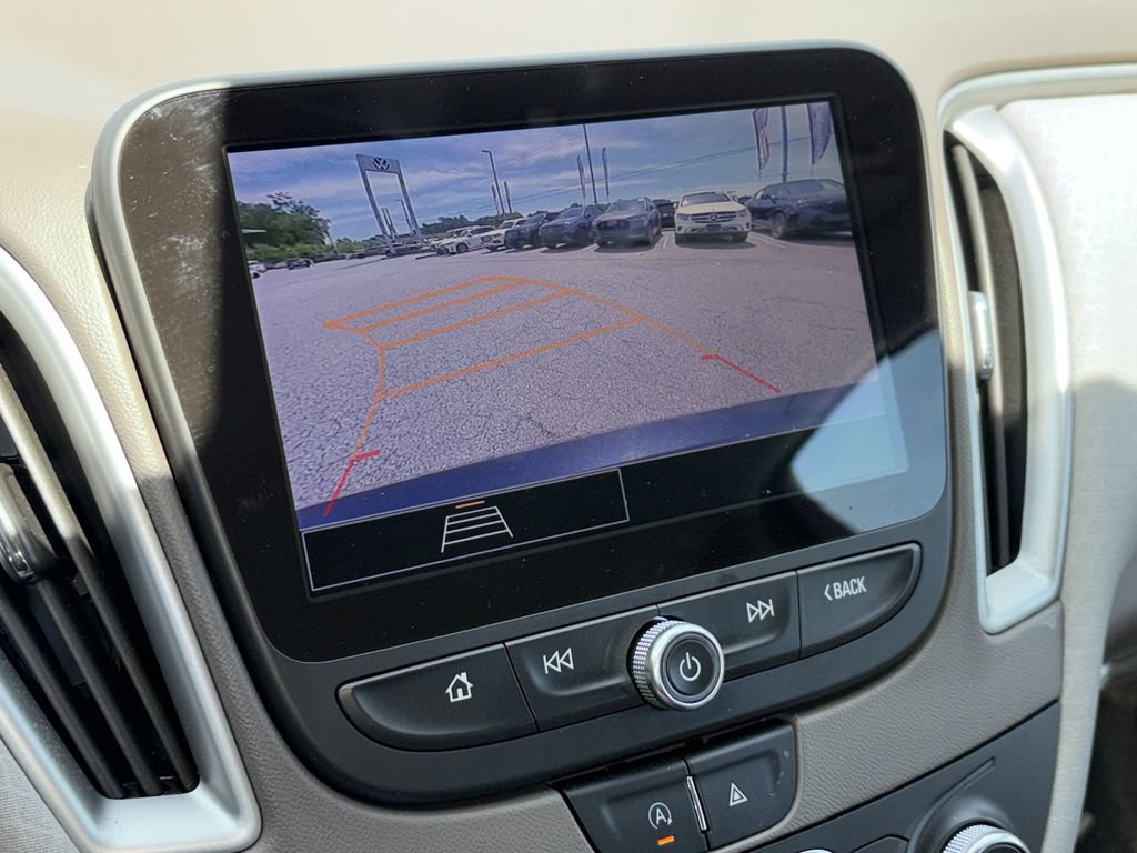 Used 2023 Chevrolet Malibu LS FWD image 15