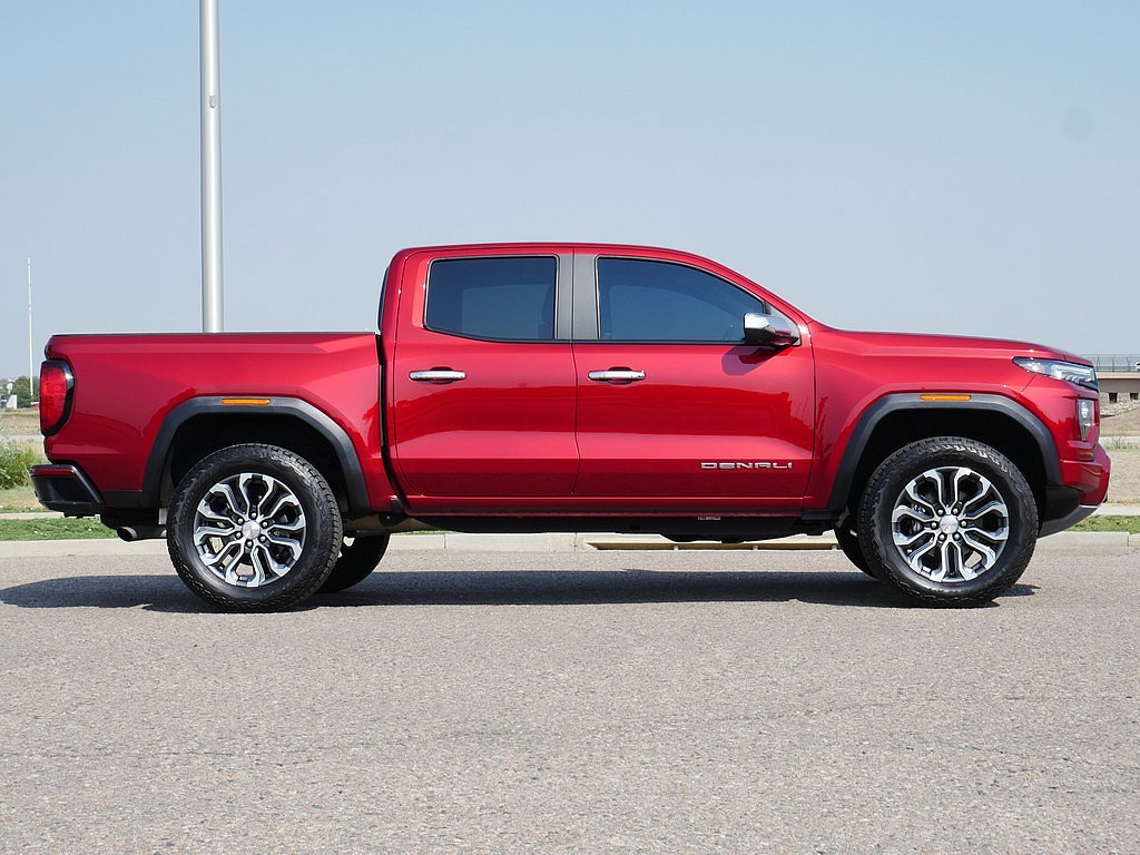 Used 2023 GMC Canyon Denali AWD/4WD image 6