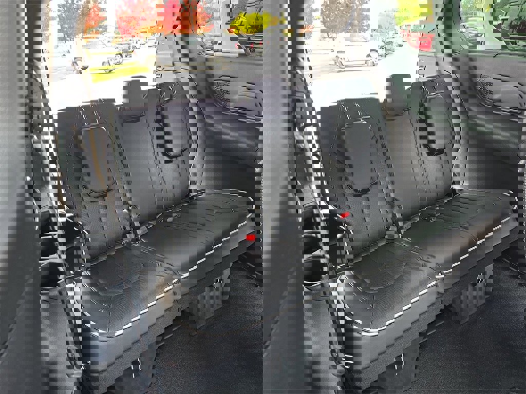 New 2026 Chrysler Pacifica Limited image 12