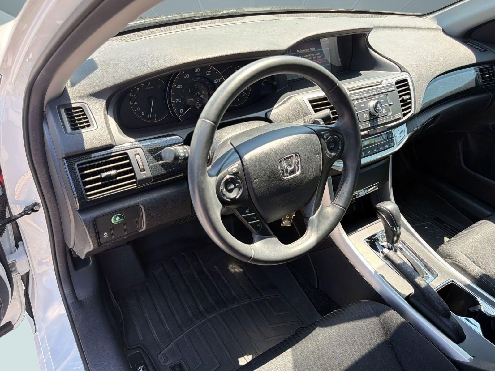 Used 2015 Honda Accord Sport image 4
