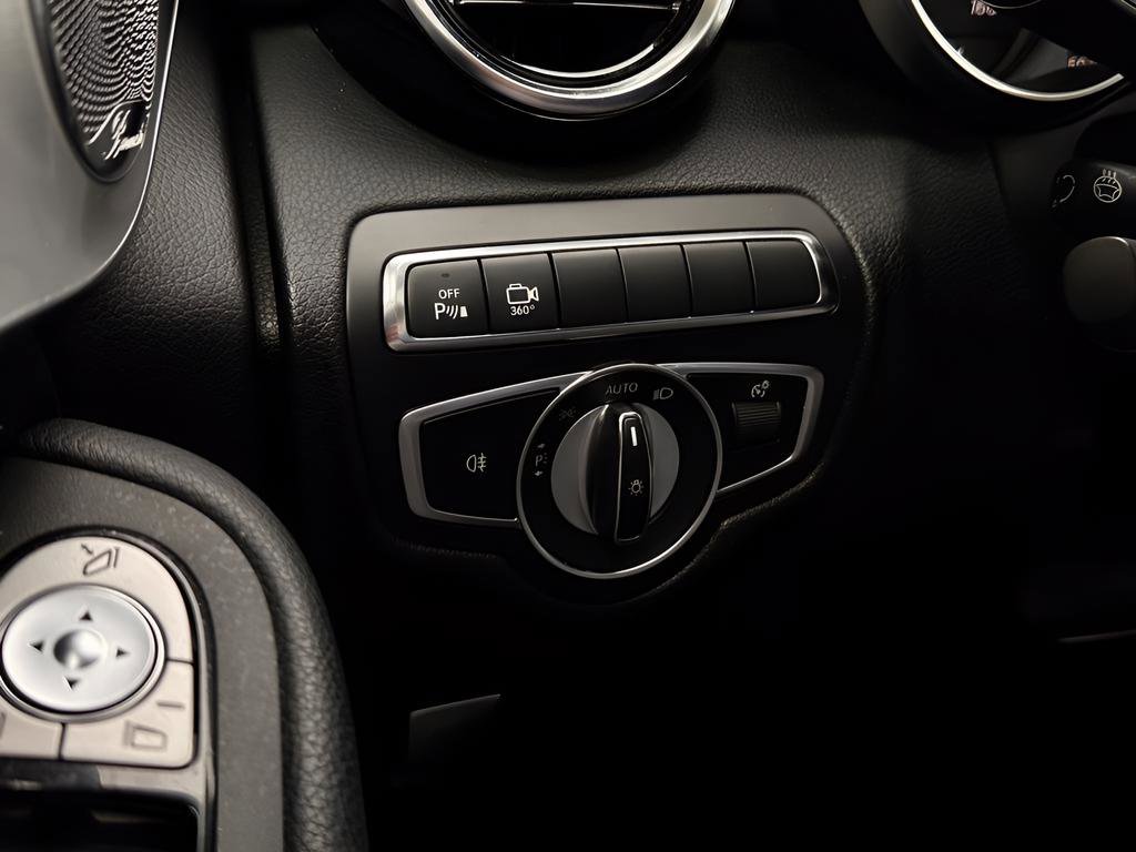 Used 2019 Mercedes-Benz GLC 350e 4MATIC image 19