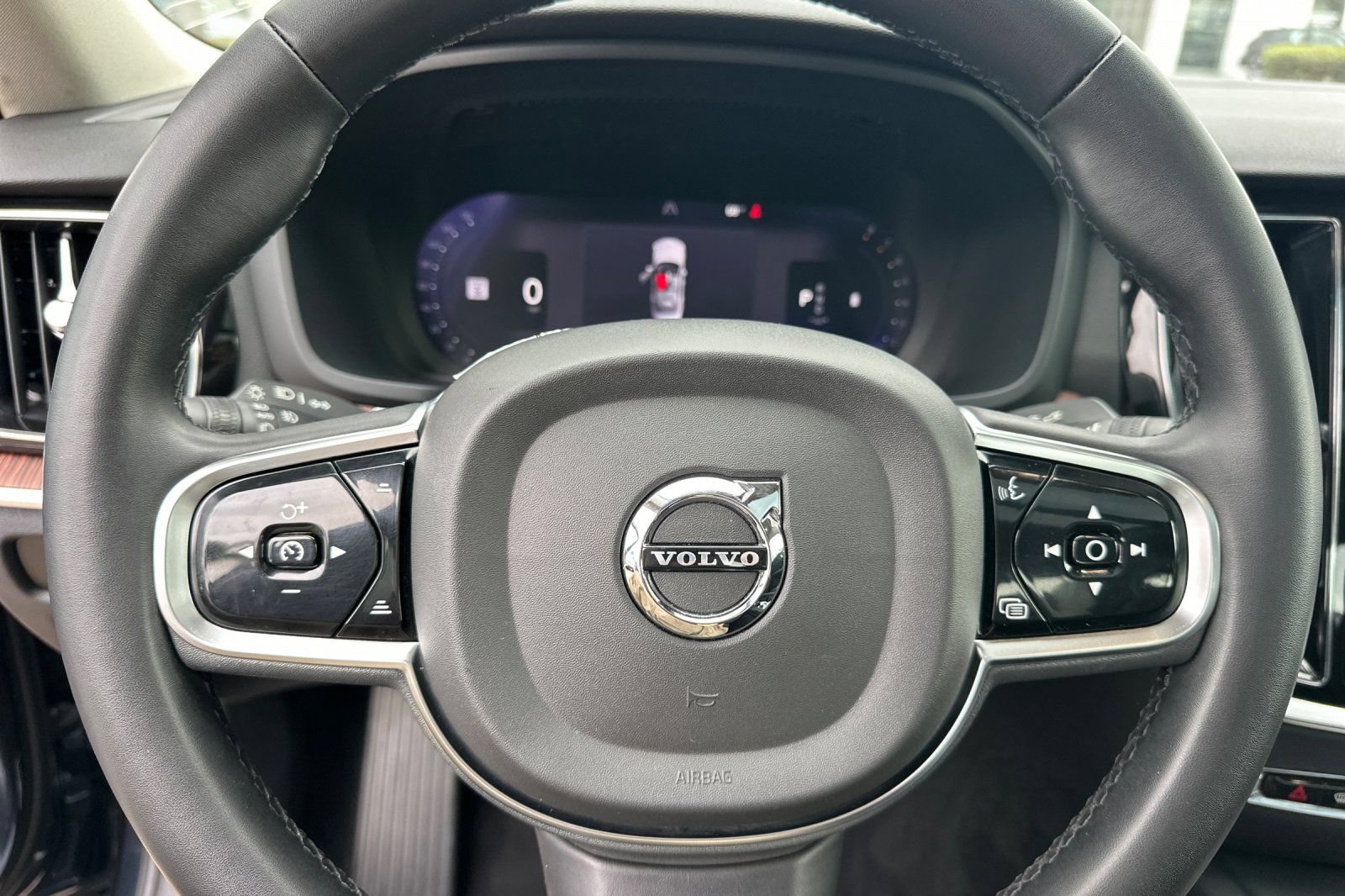 Used 2024 Volvo S60 B5 Plus FWD image 22