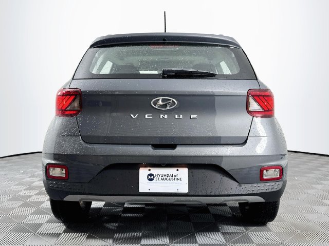 Certified 2025 Hyundai Venue SEL FWD image 6