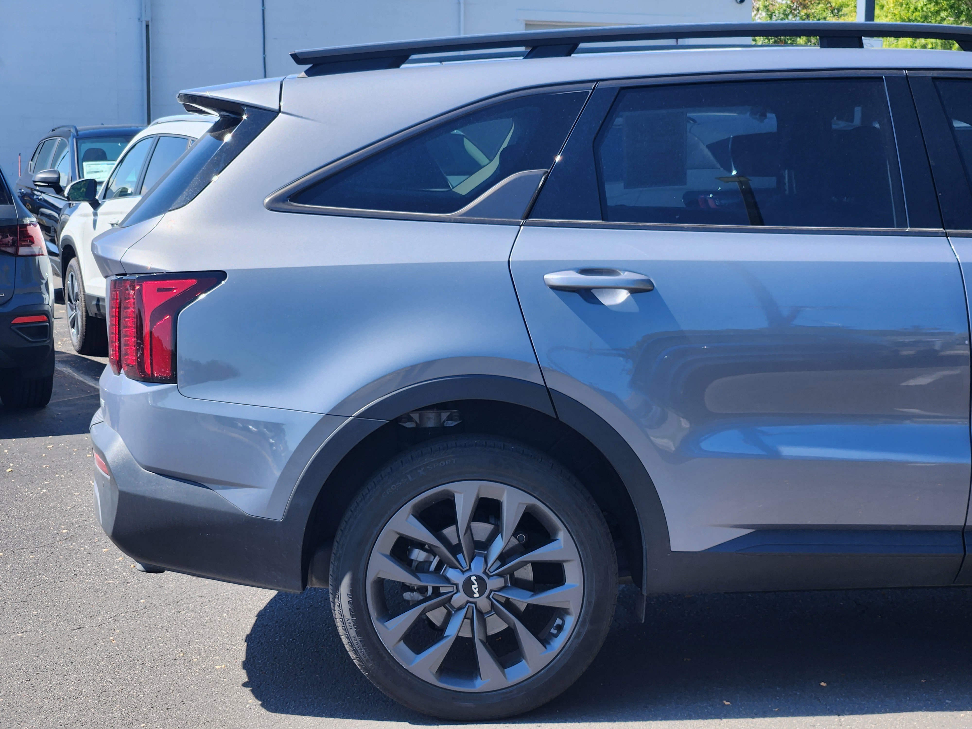 Used 2023 Kia Sorento X-Line EX image 6