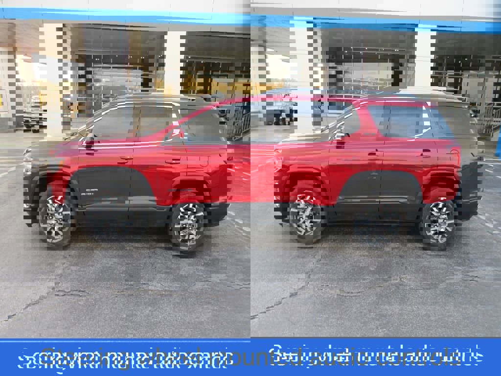 Certified 2023 GMC Acadia SLE w/ Driver Convenience Package image 2