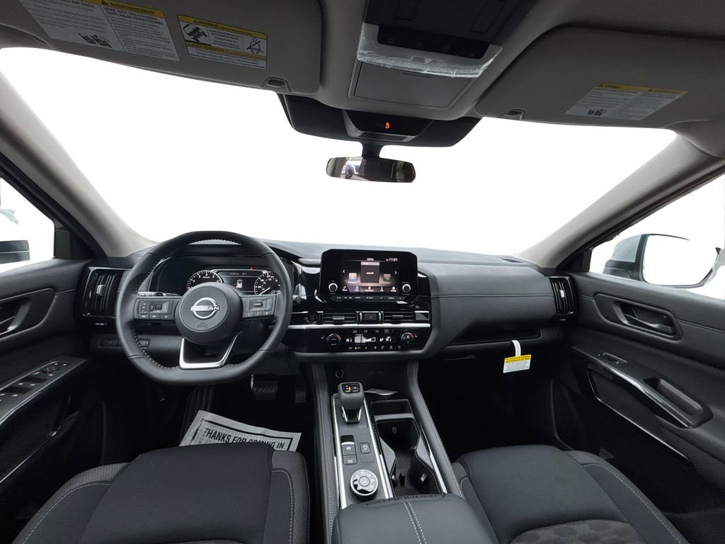 New 2025 Nissan Pathfinder SV w/ Black Appearance Package image 9