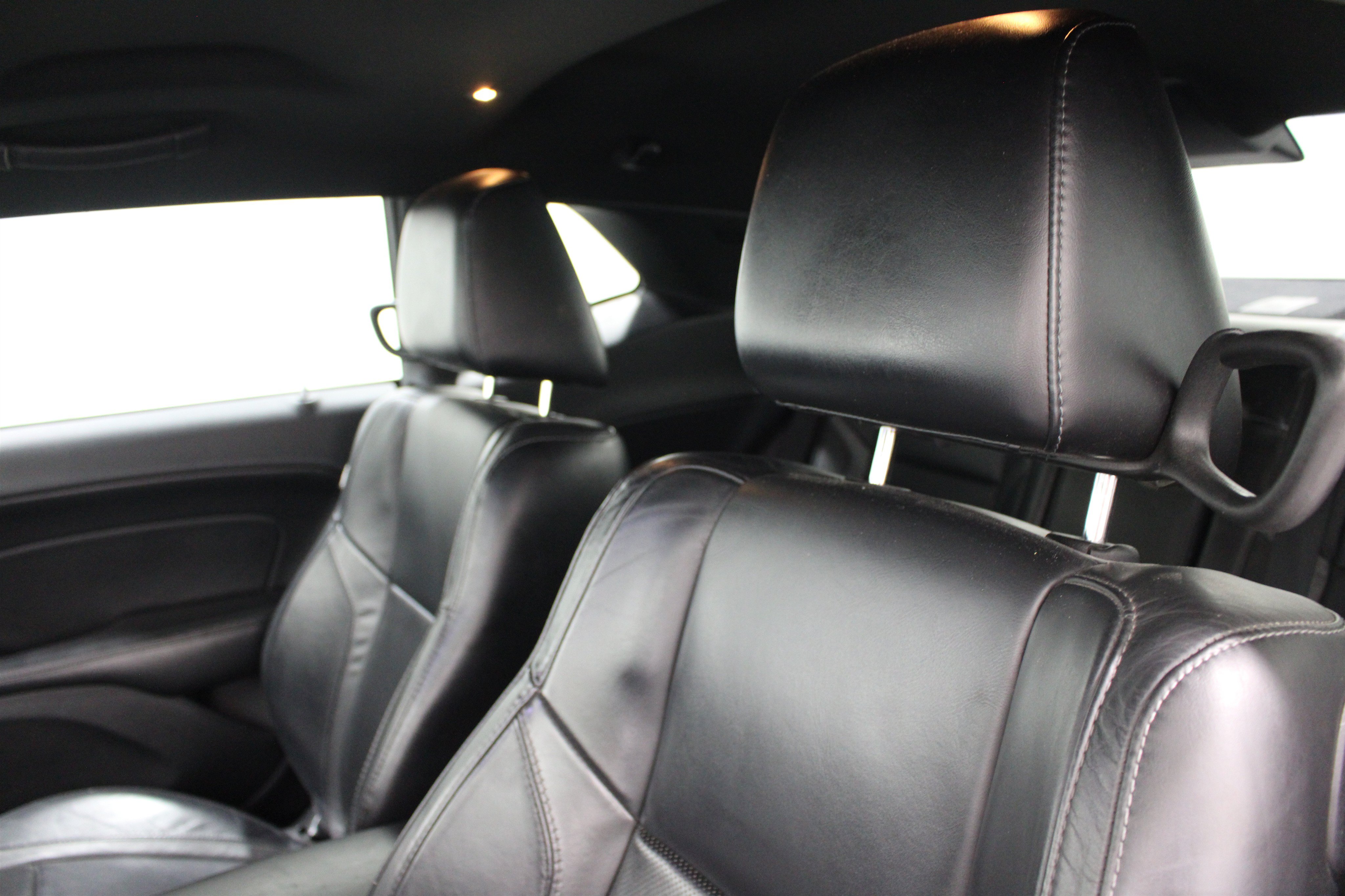 Used 2015 Dodge Challenger R/T Plus RWD image 4