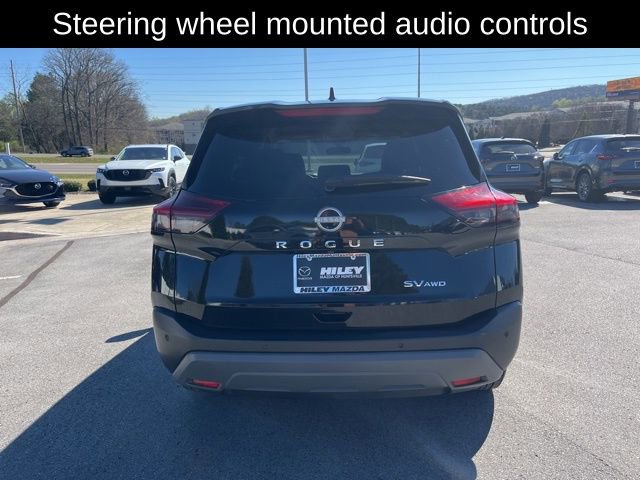 Used 2023 Nissan Rogue SV image 4