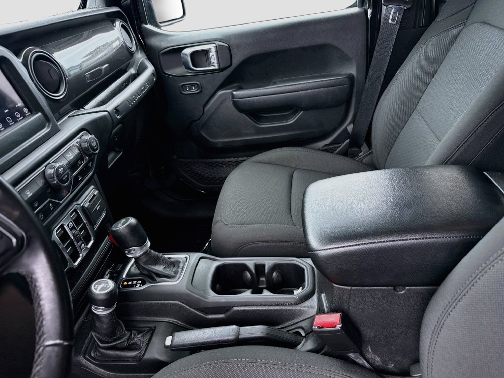 Used 2022 Jeep Wrangler Unlimited Sport AWD/4WD image 26