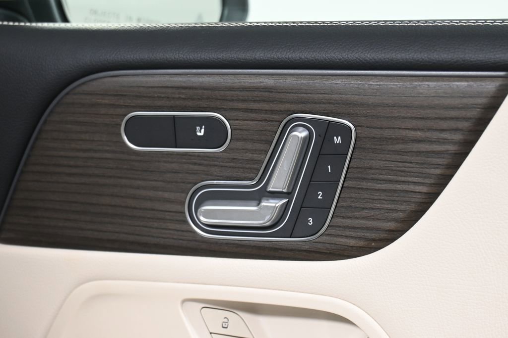 Certified 2026 Mercedes-Benz GLB 250 4MATIC image 28