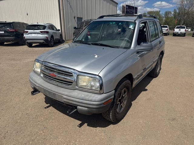 Used 2002 Chevrolet Tracker 4WD w/ Preferred Equipment Group image 3