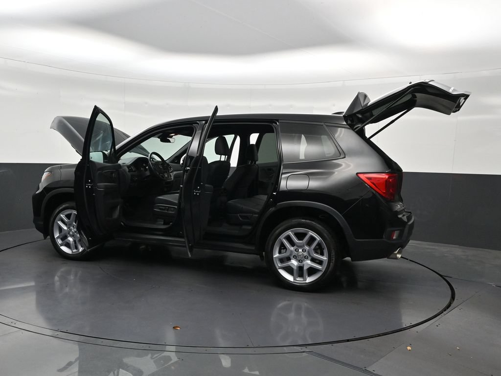 Used 2025 Honda Passport EX-L image 36