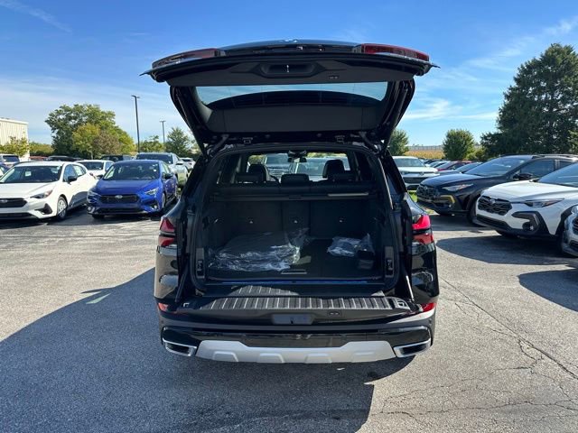 New 2026 BMW X5 xDrive50e w/ Climate Comfort Package image 11