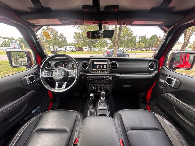Used 2023 Jeep Wrangler Unlimited Sahara w/ Cold Weather Group AWD/4WD image 4