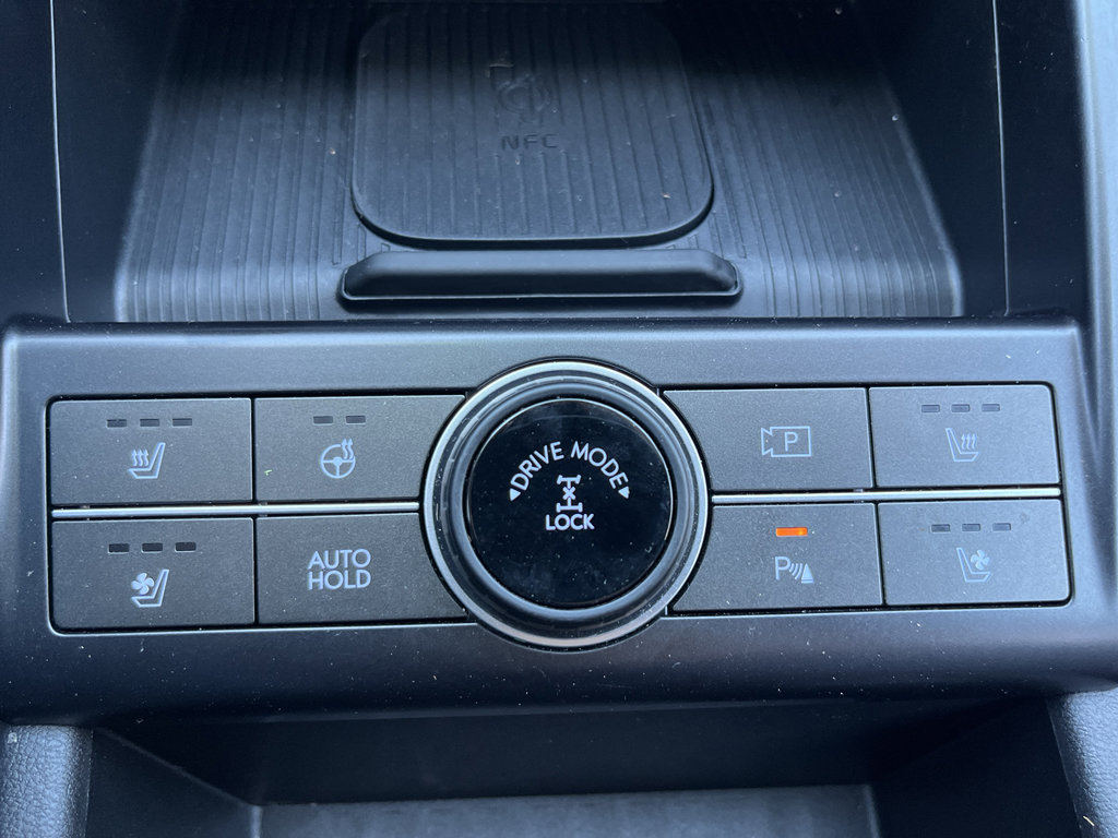 Used 2025 Hyundai Kona Limited AWD/4WD image 26