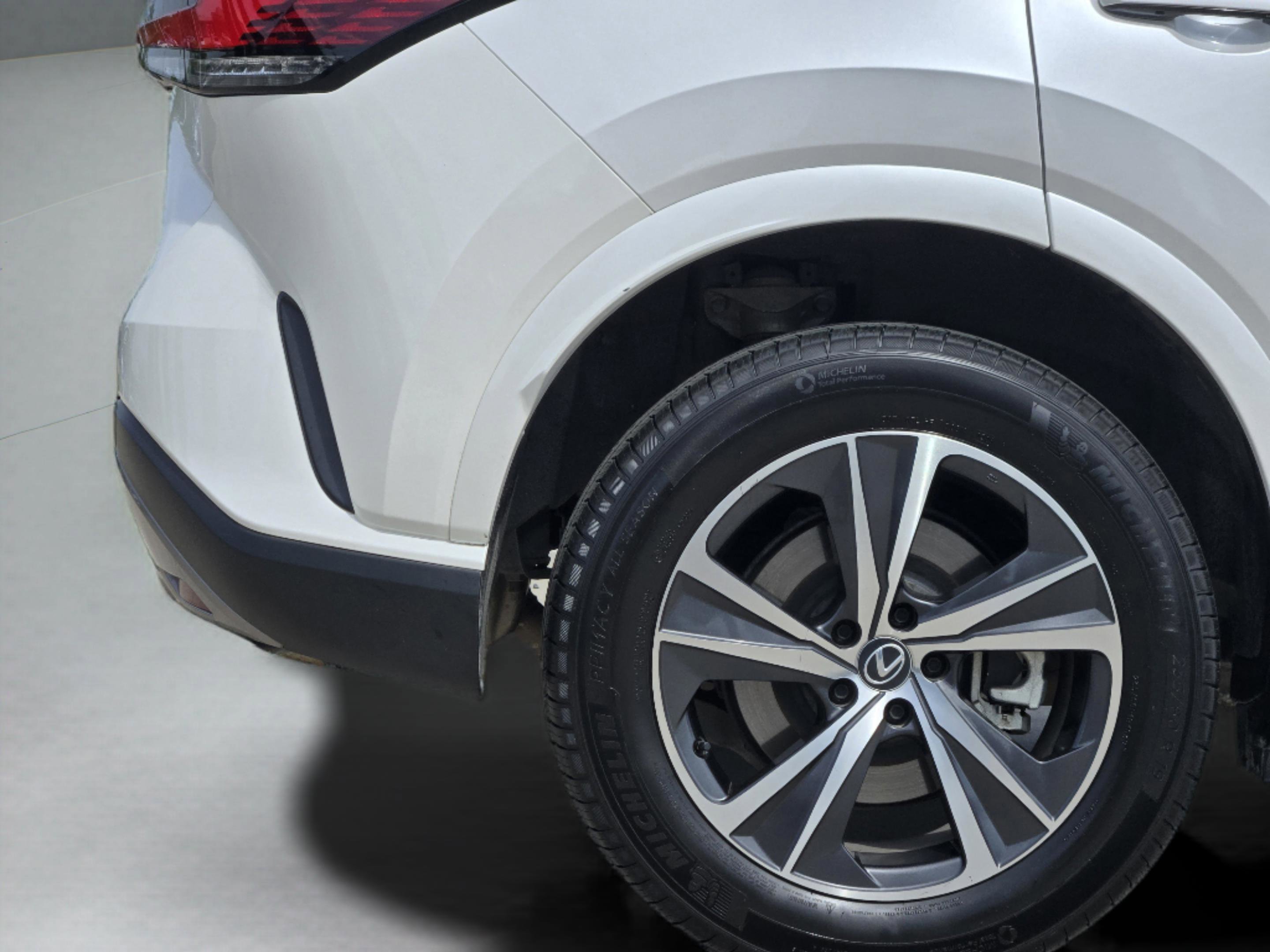 Used 2023 Lexus RX 350 Premium w/ Accessory Package (Z1) image 11