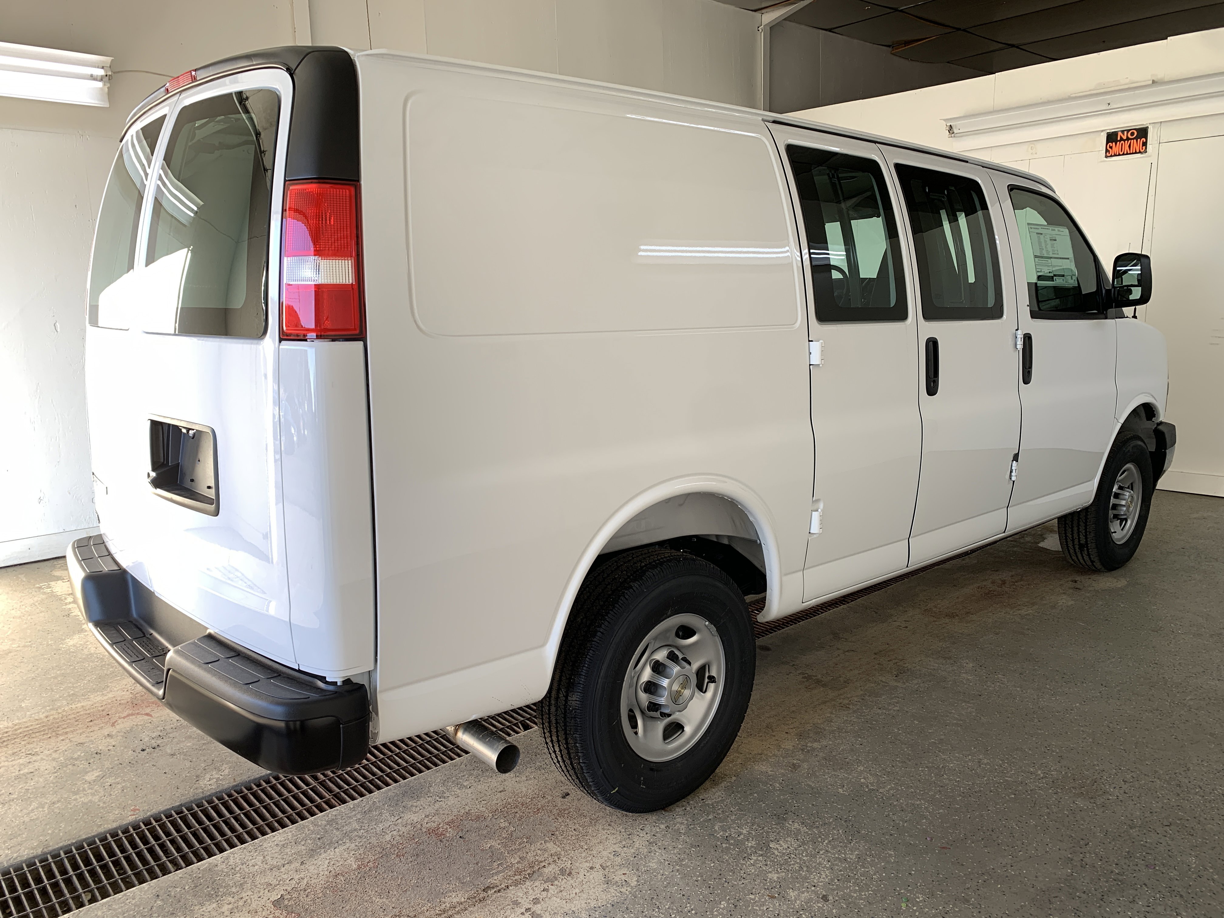 New 2025 Chevrolet Express 2500 image 6