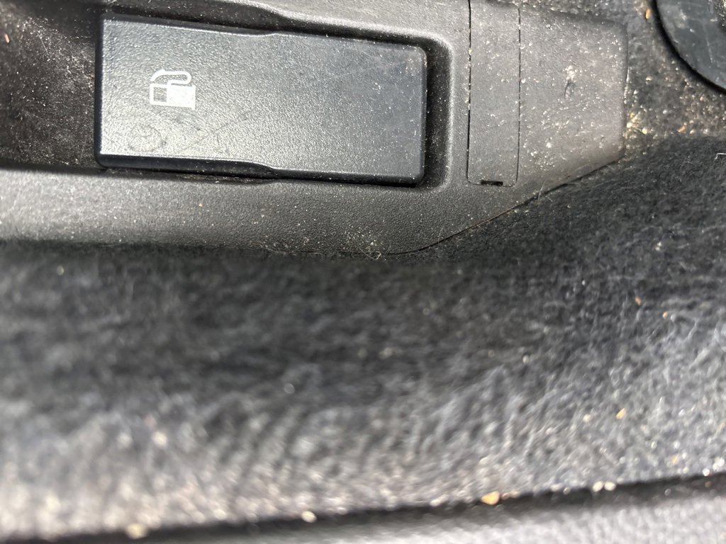 Used 2017 Subaru Crosstrek 2.0i Premium image 8