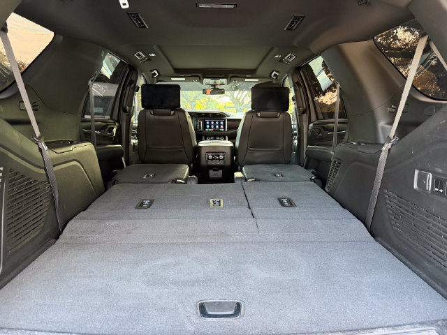 Used 2021 GMC Yukon Denali AWD/4WD image 23