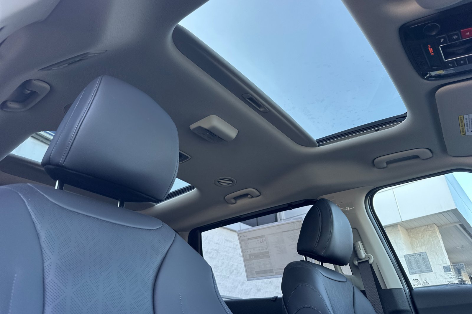 New 2027 Kia Carnival SX FWD image 18