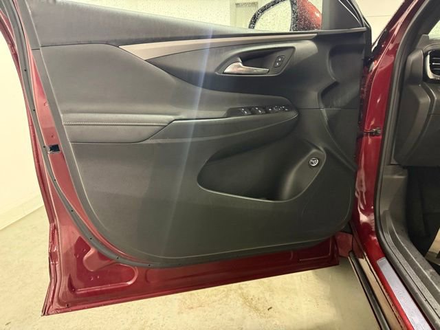 Certified 2024 Buick Envista Avenir image 9