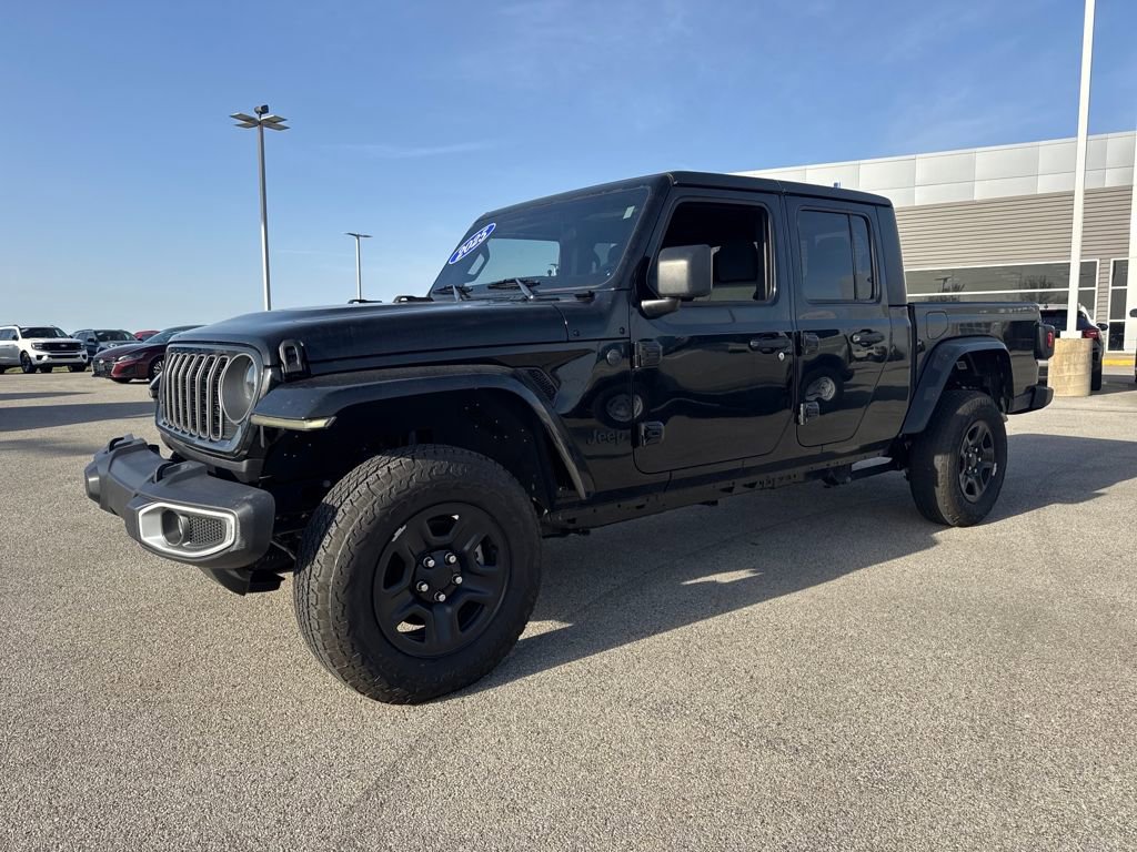 Used 2025 Jeep Gladiator Sport AWD/4WD video 2