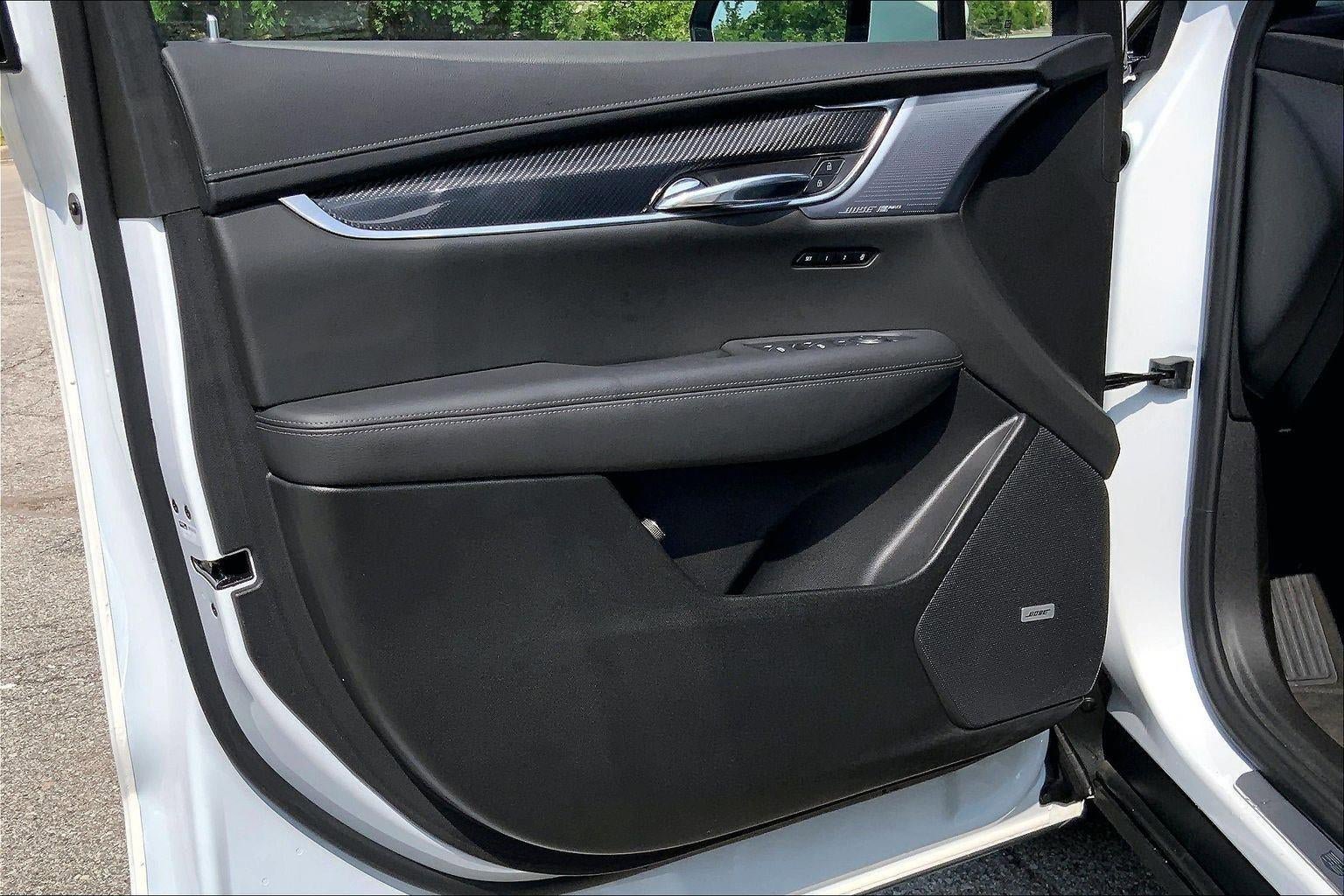 Certified 2025 Cadillac XT6 Sport w/ Technology Package AWD/4WD image 26