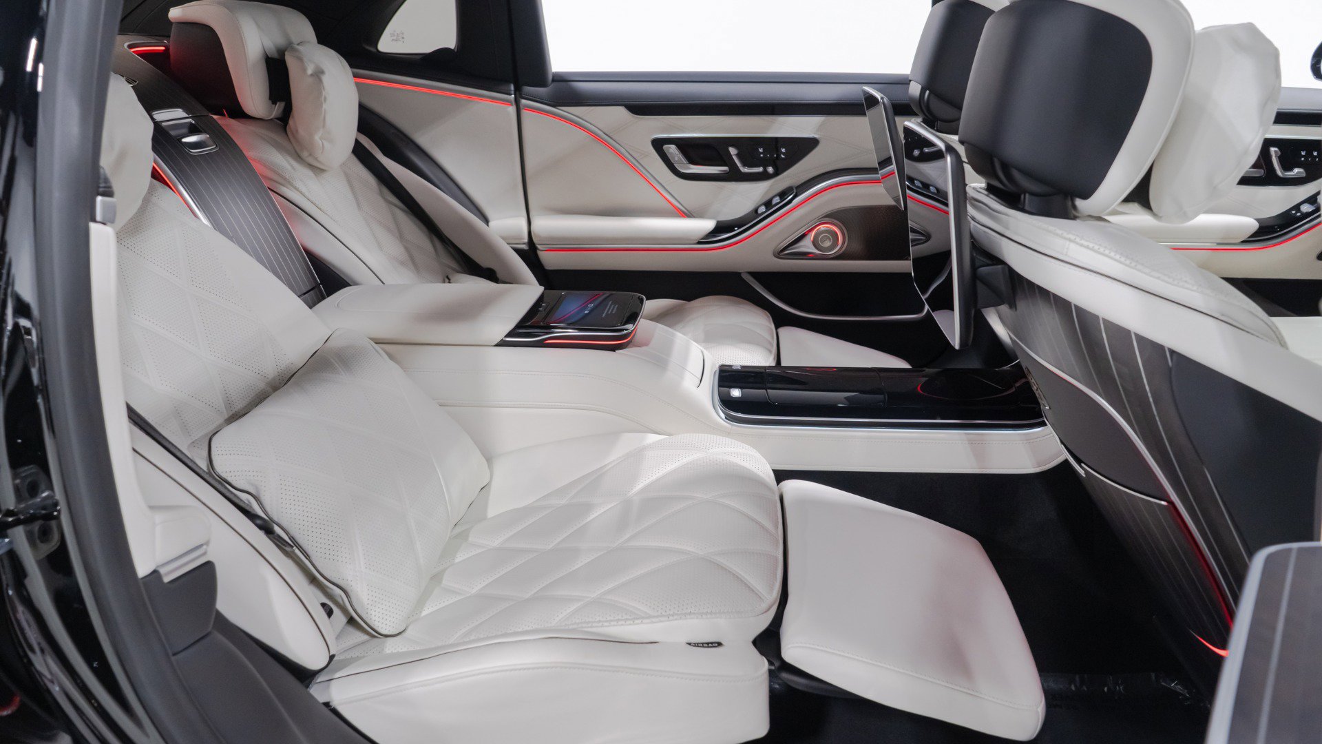 Used 2024 Mercedes-Benz Maybach S 680 4MATIC image 85