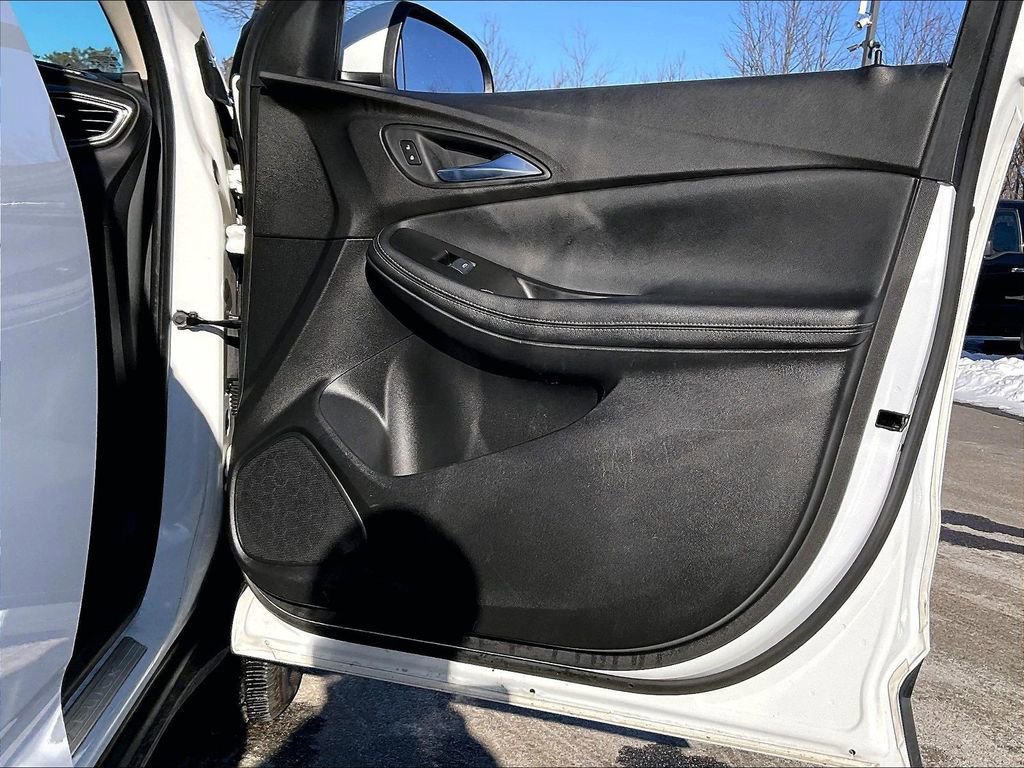 Used 2022 Buick Encore GX Preferred w/ Cold Weather Comfort Package image 11