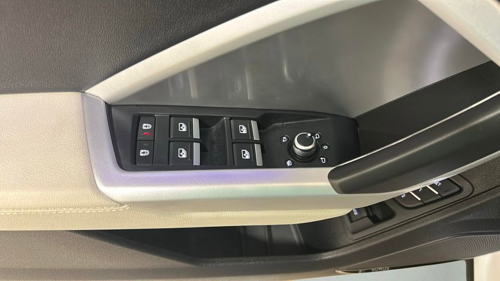 Used 2025 Audi Q3 2.0T Premium Plus image 20