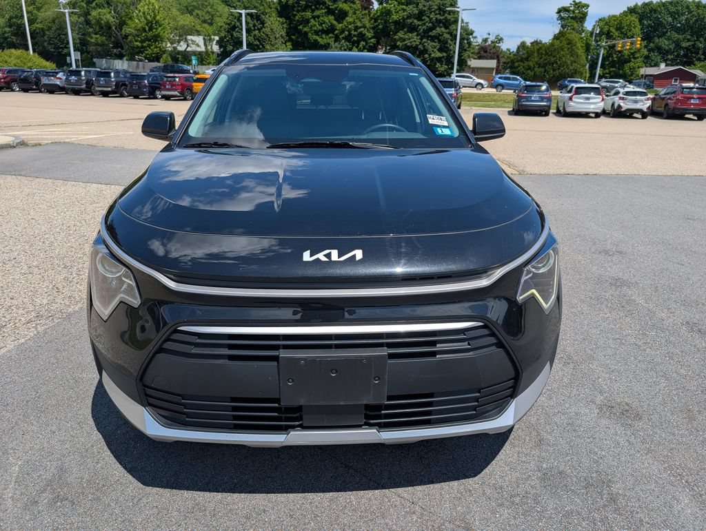 Used 2025 Kia Niro EX w/ EX Cold Weather Package FWD image 9